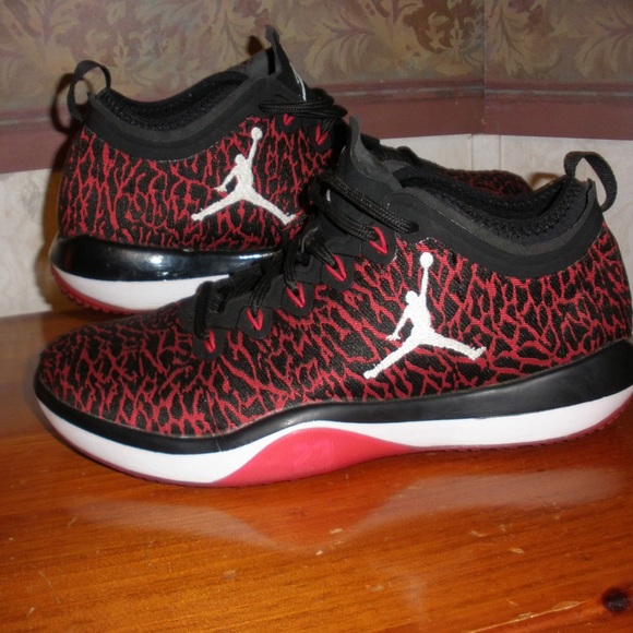 air jordan trainer 1 low banned